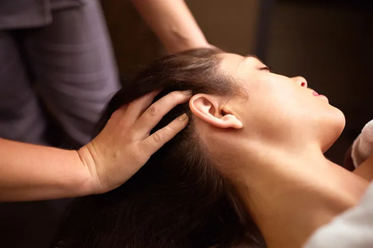 Les bienfaits d'un massage crânien indien, Cavaillon, Hélène Rey